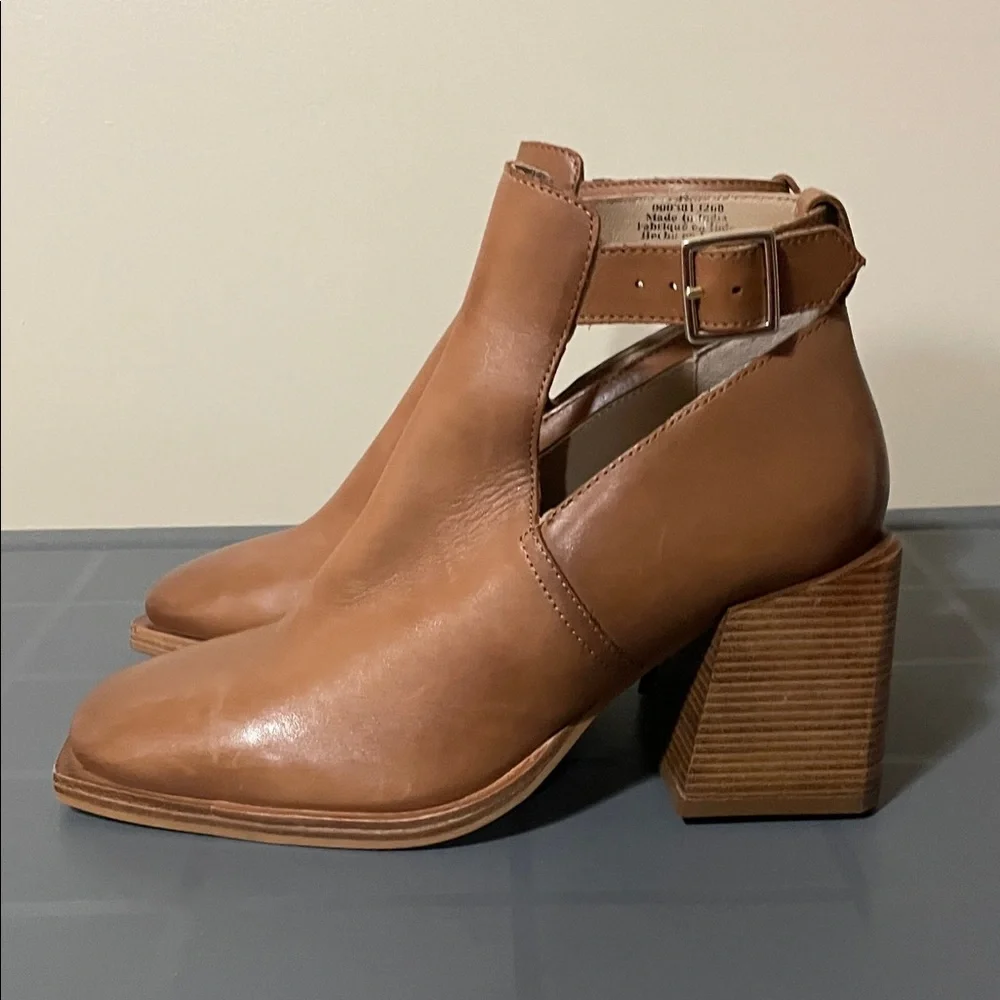 Nwt’sFree People Brady Buckle Cutout Block Heel Leather Boot in Cognac Size 37 - Picture 4 of 10
